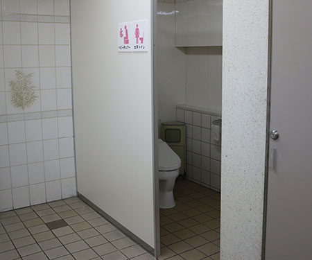 スタンド1階トイレ洋式化